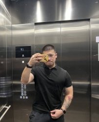 【推特】柚子要打爆你头-健身教练173/85/1S/喜肌肉