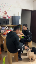 长大真好， 可以光明正大的拥有爱人和小狗。两个男孩子的日常生活 记录真实生活 彩