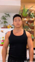 嘻嘻 脂包肌选手 健身日常 穿搭日记 居家日常 黑皮体育生