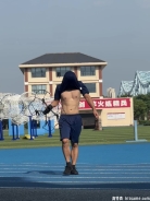 十年窗下无人问，一举成名他名扬