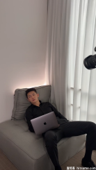 掌控我的只能是我自己 黑色系 正装 逆光